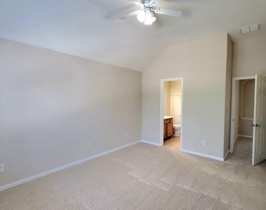 10007 Shire Green Lane - Photo Thumbnail 44