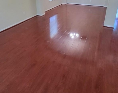 10007 Shire Green Lane - Photo Thumbnail 19
