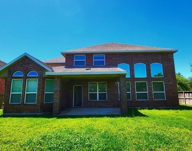 10007 Shire Green Lane - Photo Thumbnail 4