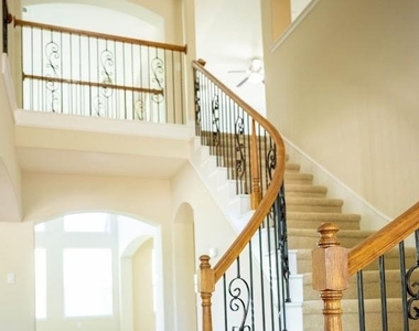 10007 Shire Green Lane - Photo Thumbnail 15