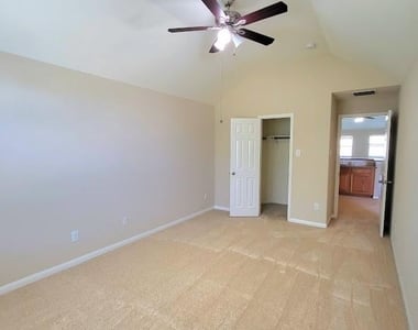 10007 Shire Green Lane - Photo Thumbnail 42