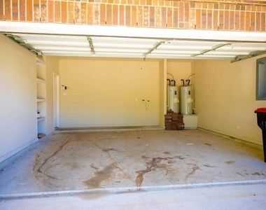 10007 Shire Green Lane - Photo Thumbnail 48