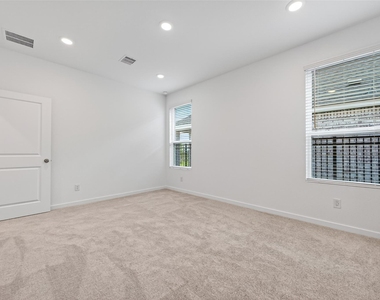27435 Sunterra Village Dr - Photo Thumbnail 20