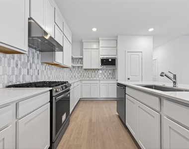 27435 Sunterra Village Dr - Photo Thumbnail 9