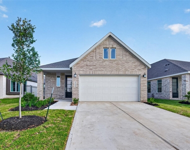 27435 Sunterra Village Dr - Photo Thumbnail 1