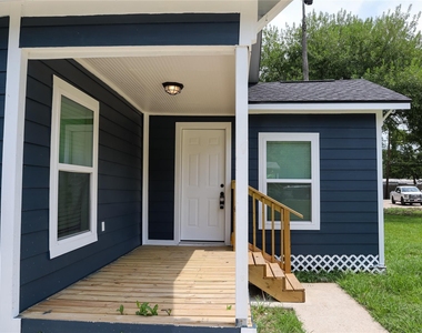 621 North Street - Photo Thumbnail 4