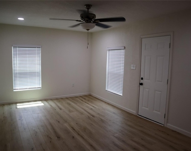 621 North Street - Photo Thumbnail 5