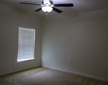 621 North Street - Photo Thumbnail 13