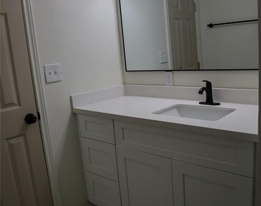 621 North Street - Photo Thumbnail 22