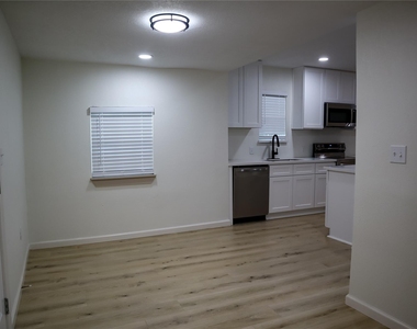 621 North Street - Photo Thumbnail 34