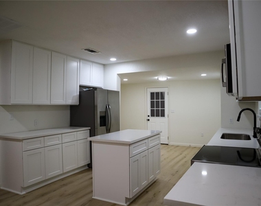 621 North Street - Photo Thumbnail 33