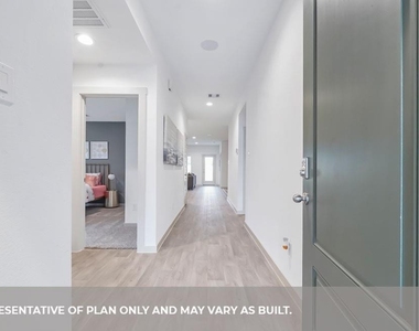827 Silver Kettle Drive - Photo Thumbnail 3