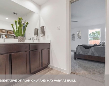 827 Silver Kettle Drive - Photo Thumbnail 2