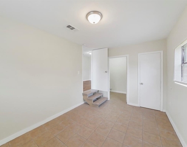 1601 Alabama Street - Photo Thumbnail 7