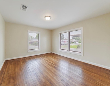 1601 Alabama Street - Photo Thumbnail 9