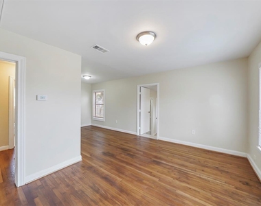 1601 Alabama Street - Photo Thumbnail 4