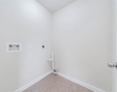 1601 Alabama Street - Photo Thumbnail 8