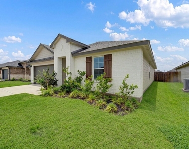 7547 Cattle Walker Court - Photo Thumbnail 1