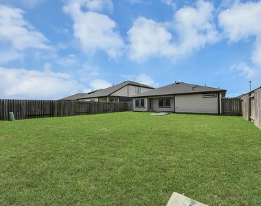 28930 Yulee Mill Drive Drive - Photo Thumbnail 31