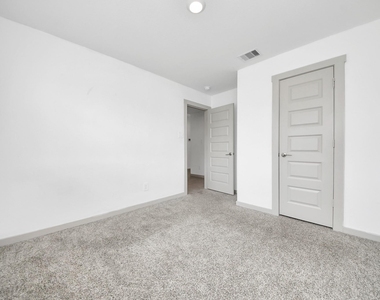 28930 Yulee Mill Drive Drive - Photo Thumbnail 18