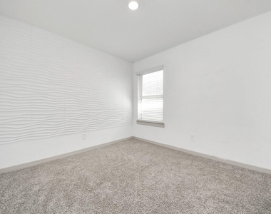 28930 Yulee Mill Drive Drive - Photo Thumbnail 17