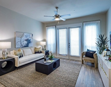 125 Prairie Parkway - Photo Thumbnail 11