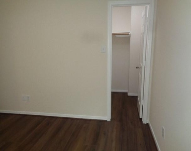 6702 Castle Terrace Ct Court - Photo Thumbnail 19