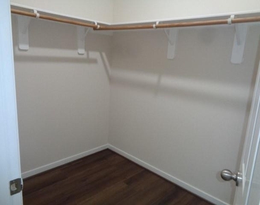 6702 Castle Terrace Ct Court - Photo Thumbnail 21
