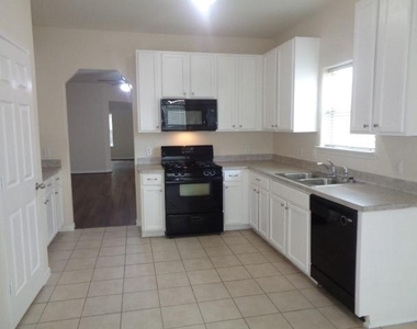 6702 Castle Terrace Ct Court - Photo Thumbnail 3
