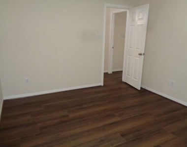 6702 Castle Terrace Ct Court - Photo Thumbnail 20