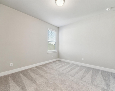 127 Nightshade St - Photo Thumbnail 10