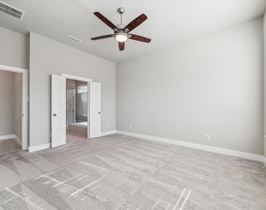 127 Nightshade St - Photo Thumbnail 7