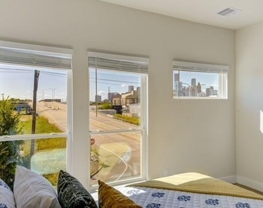 1805 Brooks Street - Photo Thumbnail 5
