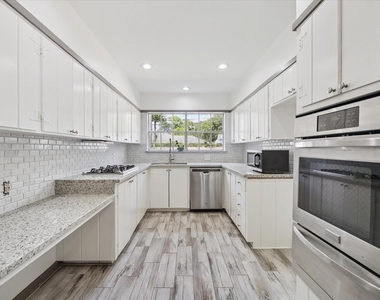 10807 Beinhorn Road - Photo Thumbnail 7