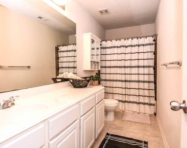 5827 Annatto Drive - Photo Thumbnail 10