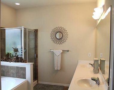 5827 Annatto Drive - Photo Thumbnail 8