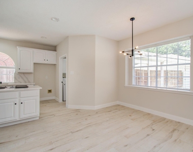 1711 Stone Meadows Lane - Photo Thumbnail 17