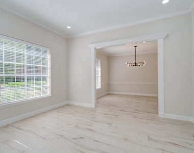 1711 Stone Meadows Lane - Photo Thumbnail 5
