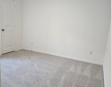 25561 Blossom Court - Photo Thumbnail 8