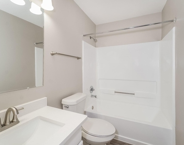 3615 Rolling Springs Lane - Photo Thumbnail 13