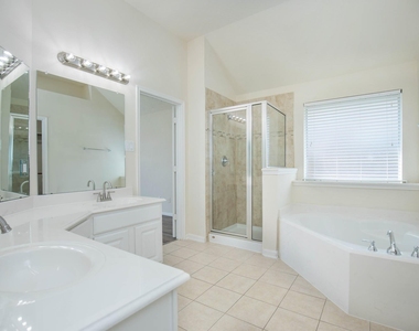 835 Aqua Vista - Photo Thumbnail 25