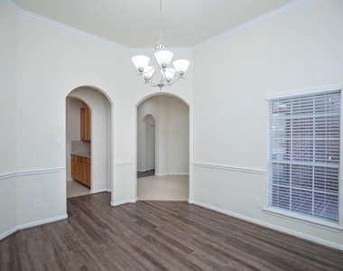 835 Aqua Vista - Photo Thumbnail 6