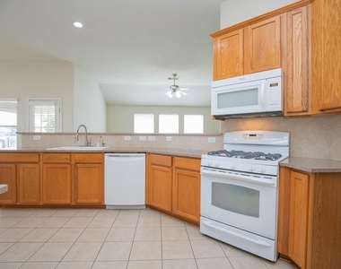 835 Aqua Vista - Photo Thumbnail 21