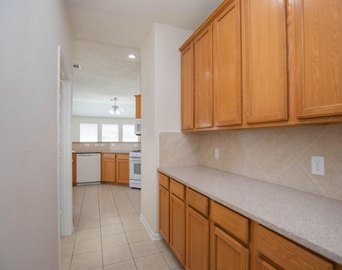 835 Aqua Vista - Photo Thumbnail 22
