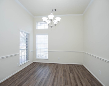 835 Aqua Vista - Photo Thumbnail 13