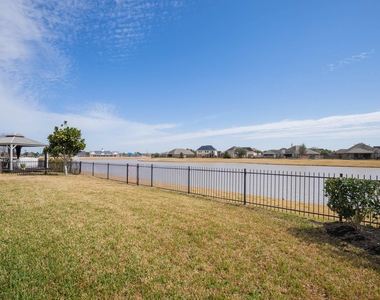 835 Aqua Vista - Photo Thumbnail 40