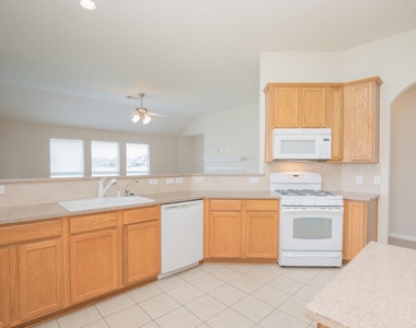 835 Aqua Vista - Photo Thumbnail 20