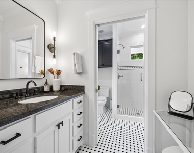 345 W 16th Street - Photo Thumbnail 19