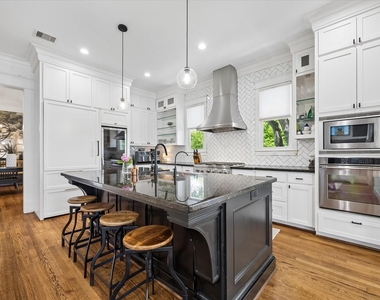345 W 16th Street - Photo Thumbnail 12