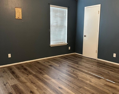 7305 S Gessner Road - Photo Thumbnail 2